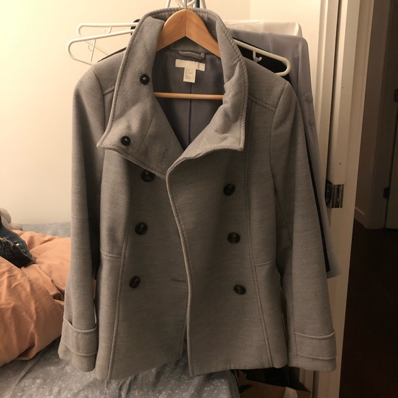 🍑2/$50🍑H&M Coat - Picture 2 of 5